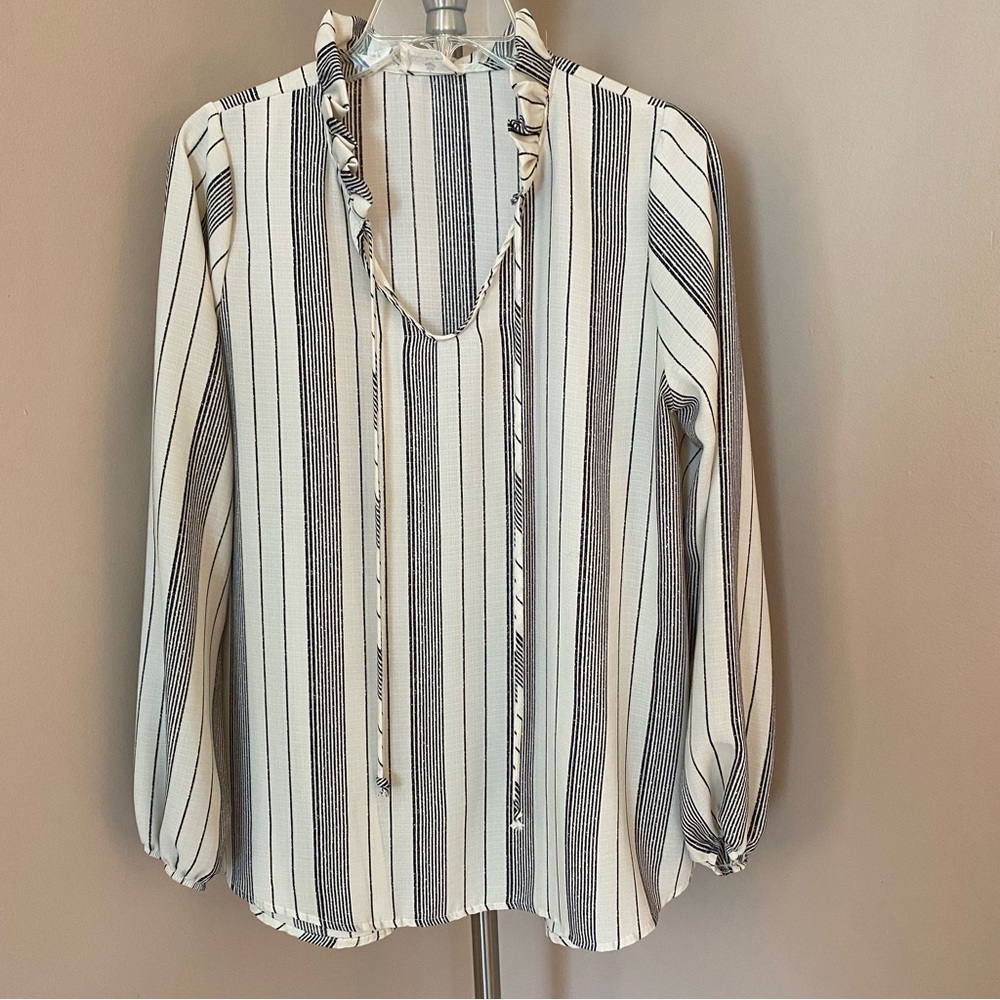 Striped Blouse Tunic Top Boho Long Sleeve V-Neck Ruffle Small‎ Betseys Boutique